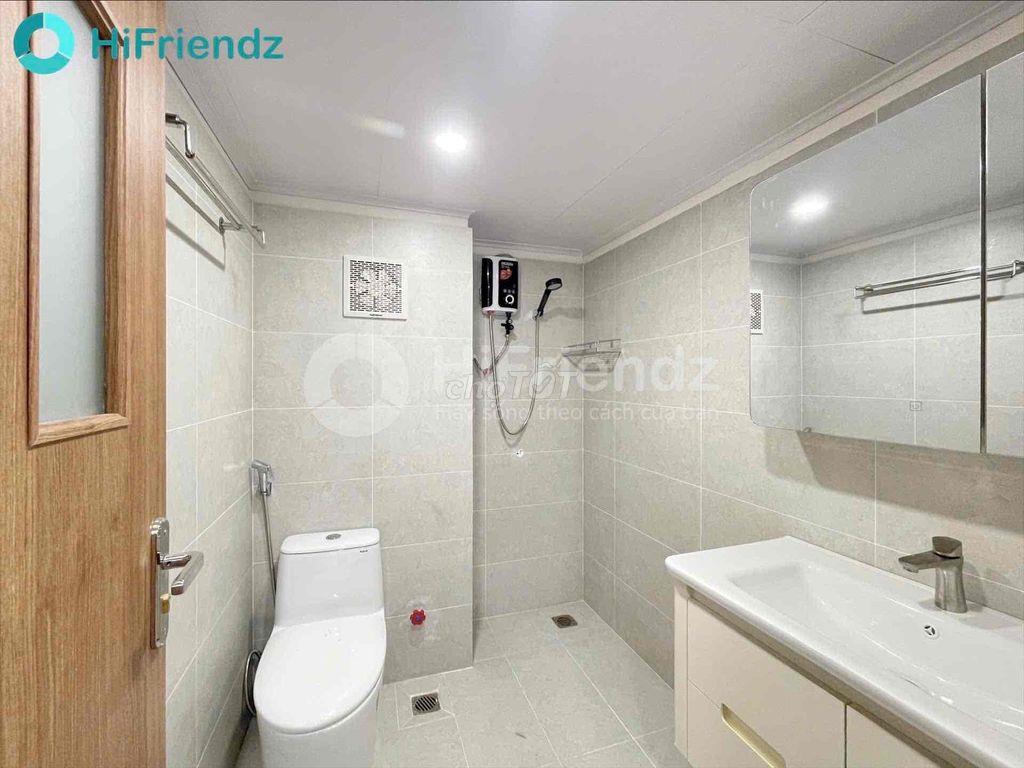 Cho thuê căn hộ bancol 25m2 full nội thấy gần UFM TDTU RMIT NTTU quận