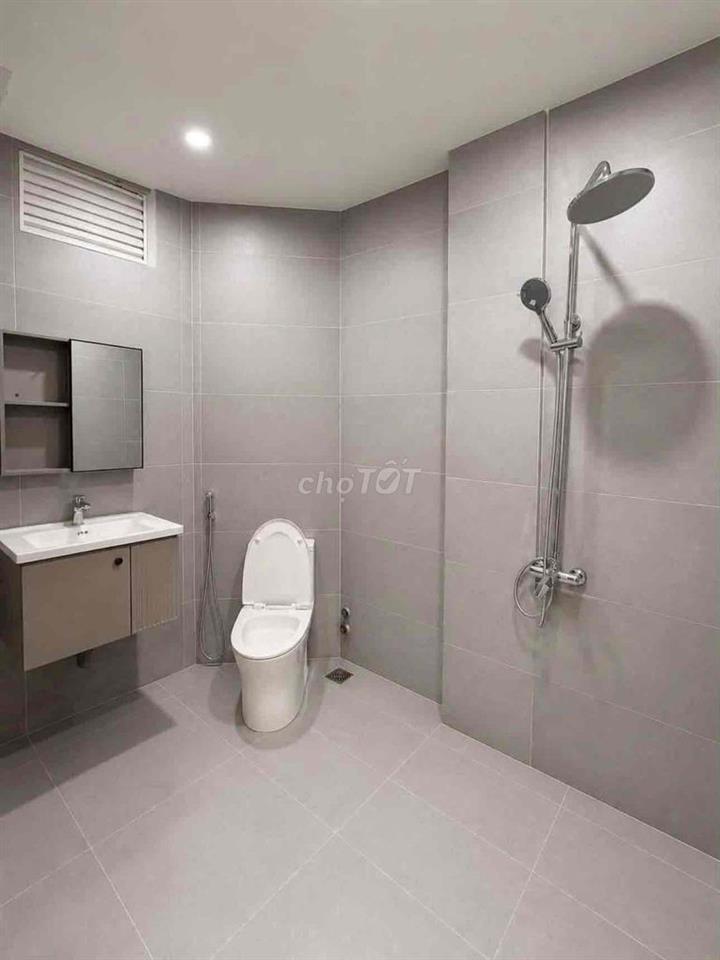 Nhà bán chính chủ Cao Thắng, Phường 3, Q3 - xe hơi 7 chỗ chạy thông