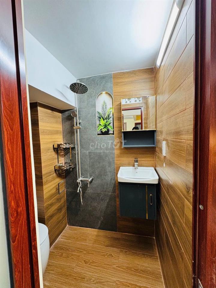 Cho thuê phòng tại mặt tiền số 235 Nguyễn Duy Dương Quận 10