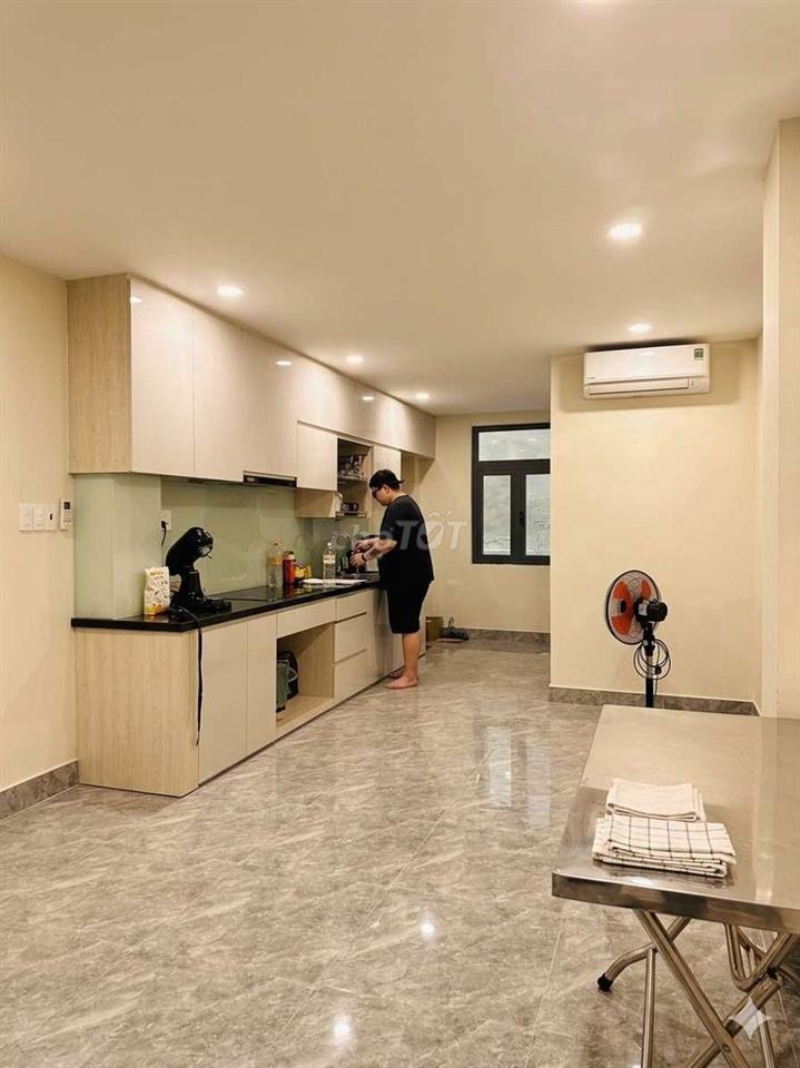 Quận 10 Thành Thái 100m2 chỉ 22 tỷ nhà 5 tầng thang máy HXT thông