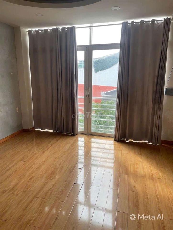 Quận 11 nhà 5 tầng đúc ngay Đầm Sen 34m2 chỉ 4,5 tỷ TL