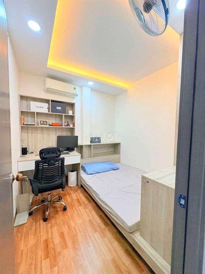 Bán nhà Tân Bình HXH Lạc Long Quân 37m2  tặng nội thất 5,6 tỷ