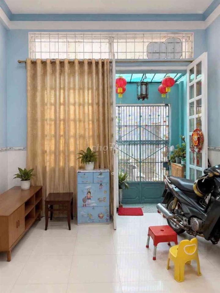 Bán nhà đường Âu Cơ Tân Bình 33m 4 tầng chỉ 4.89 tỷ