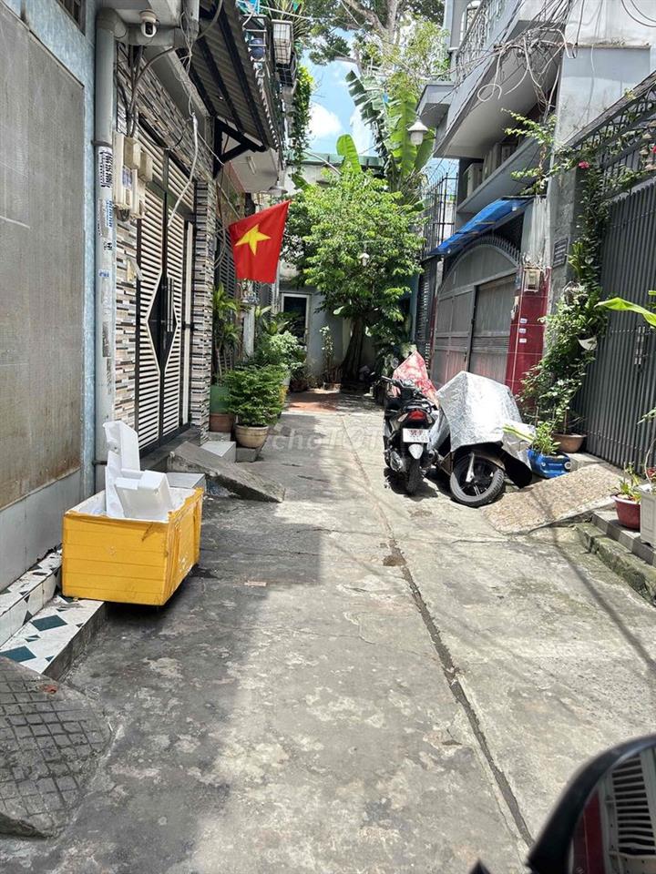 BÁN NHÀ 3 TẦNG 9,2 TỶ LÊ HỒNG PHONG QUẬN 10 HẺM XE HƠI KẾ BÊN QUẬN 5