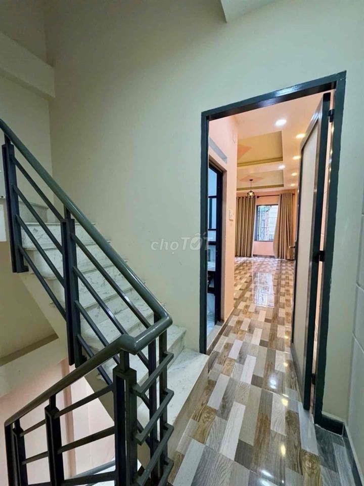 BÁN NHÀ LÊ HỒNG PHÒNG 5 TẦNG 3 PN 4 WC  TTQ10 HẺM XE HƠI