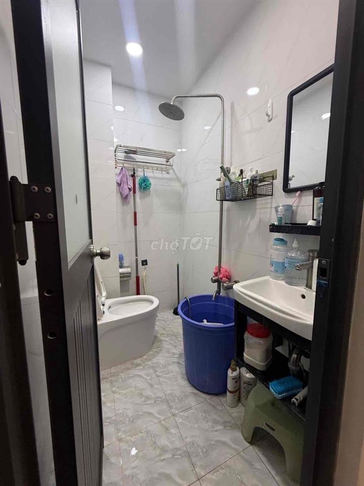 BÁN NHÀ LÊ HỒNG PHÒNG 5 TẦNG 3 PN 4 WC  TTQ10 HẺM XE HƠI