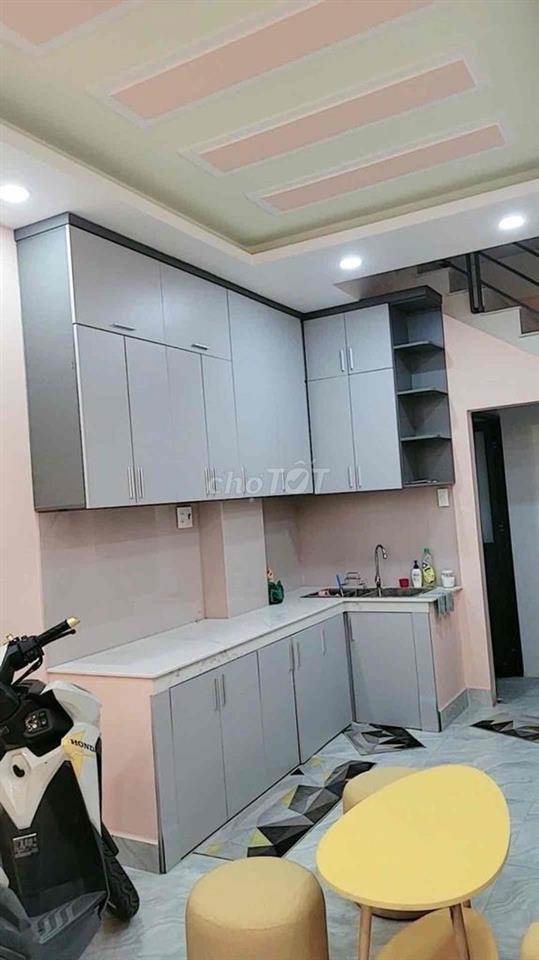 BÁN NHÀ LÊ HỒNG PHÒNG 5 TẦNG 3 PN 4 WC  TTQ10 HẺM XE HƠI
