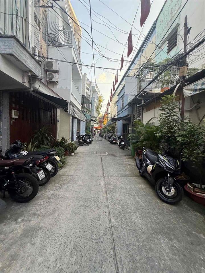 BÁN NHÀ LÊ HỒNG PHÒNG 5 TẦNG 3 PN 4 WC  TTQ10 HẺM XE HƠI