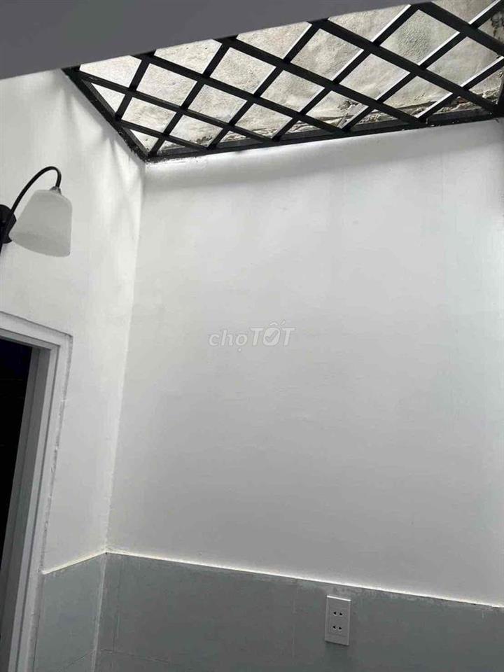 BÁN NHÀ ĐƯỜNG SỐ 3, GÒ VẤP,  2 PN GẦN CÔNG VIÊN LÀNG HOA. NHÀ MỚI VÀO