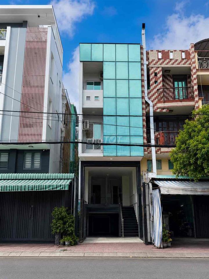 Mặt tiền Chợ Lớn Q6, DT: 4x21, Hầm + 4 tầng, Giá 17,5 tỷ