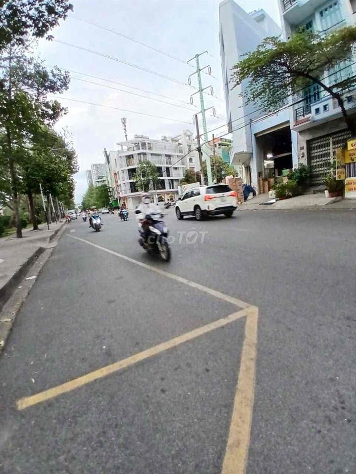 Nhà nát tiện xây mới khu Bình Phú, MT đường Vành Đai, DT: 4x21 84m2