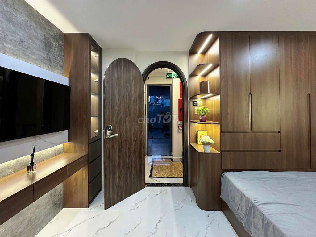 Cần bán tòa nhà căn hộ dv đang có dòng tiền 100t/tháng