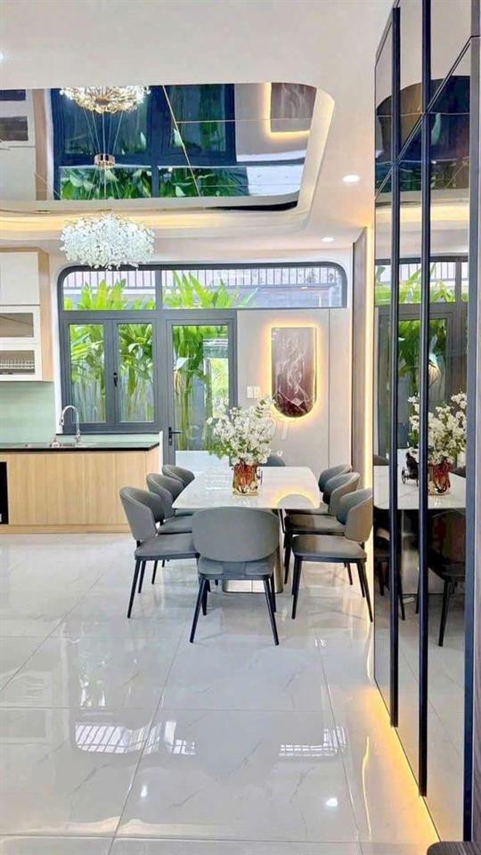 Cần bán nhà phố siêu cấp, phường phú mỹ, q7