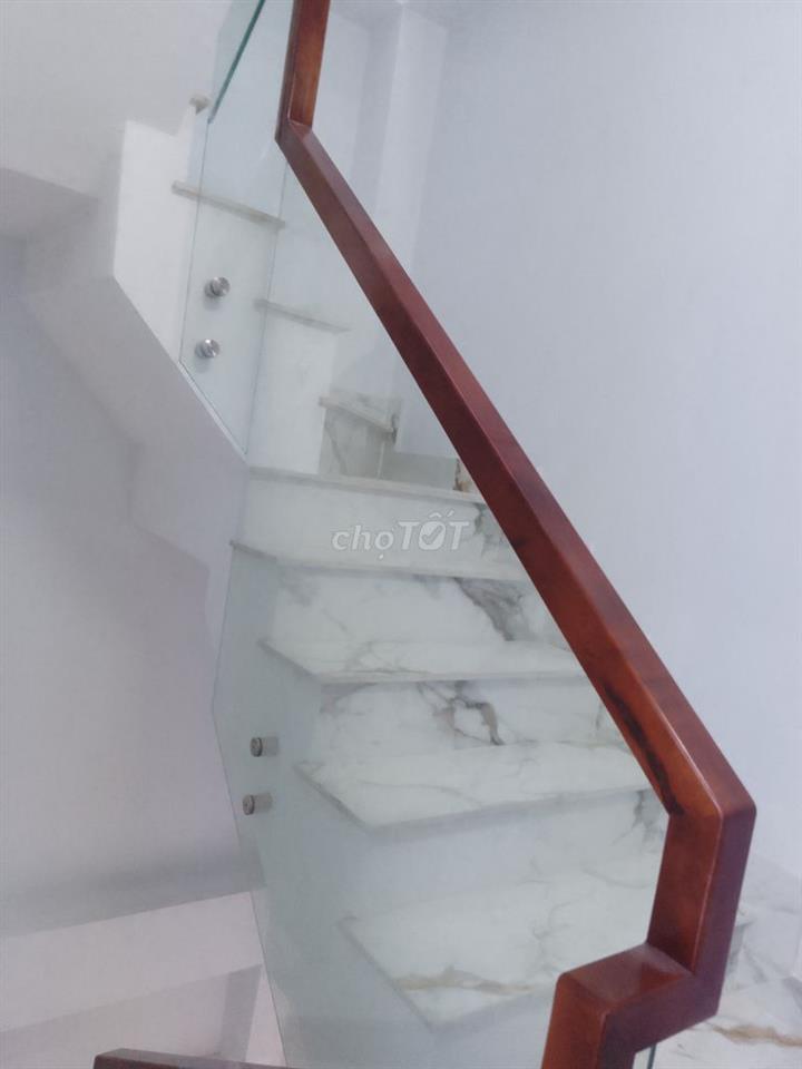 Bán nhà đẹp 537 Bà Hạt phường Diên Hồng Quận 10, 2 lầu đúc thiệt