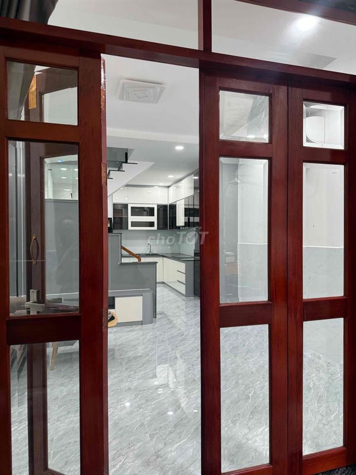 Bán nhà 606/147/48 đường 3/2 phường Diên Hồng
