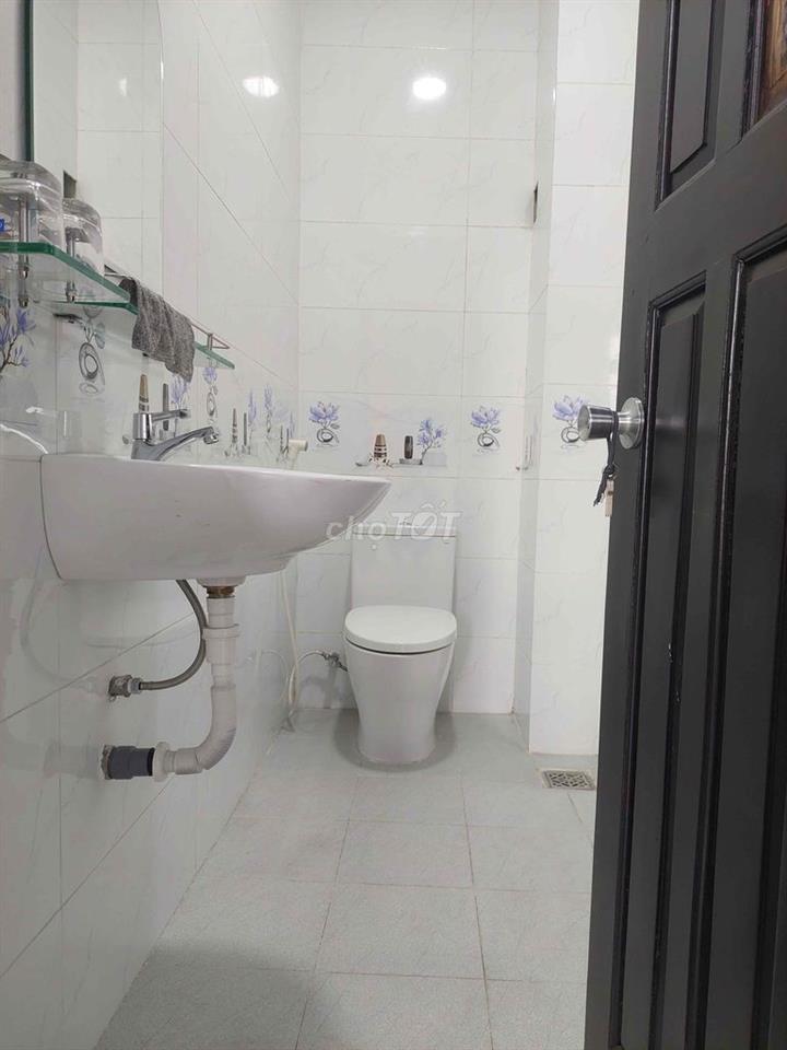 bán nhà mặt tiền 699 Lý Thường Kiệt Tân Bình 4,2x12m 4 tầng giá 14 tỷ