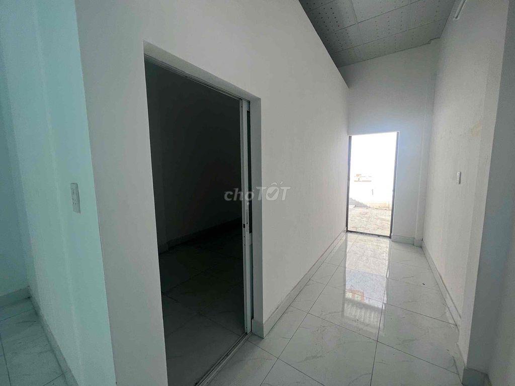 Hồng Bàng 4,2 x 14m hẻm 3 gác, Cách hẻm xe hơi 15m.