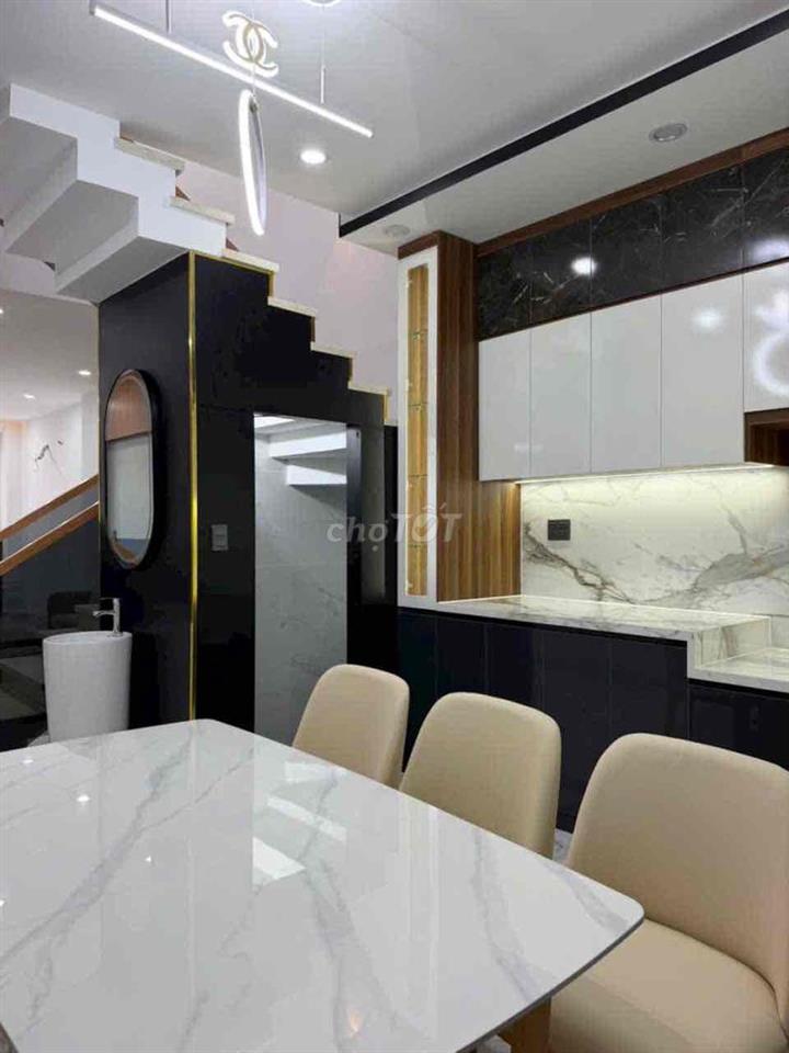 NHÀ ĐẸP Ở NGAY - QUẬN TÂN PHÚ