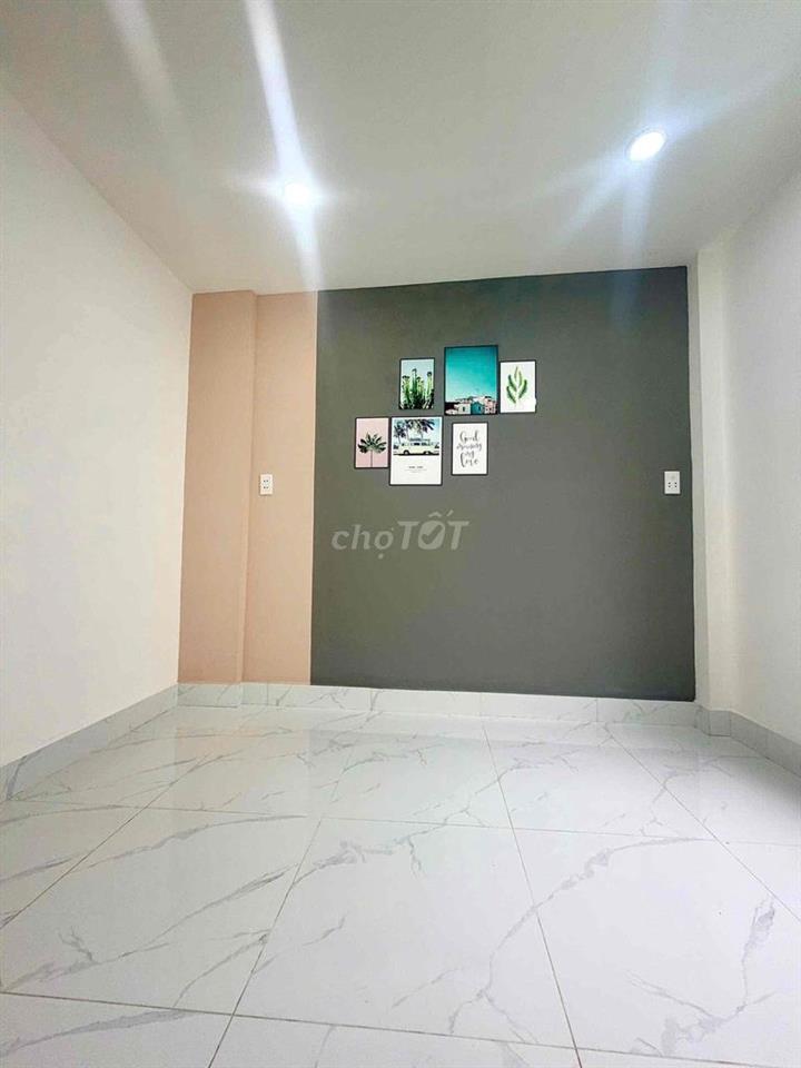 🔥 3,79 TỶ – NHÀ MỚI ĐẸP LẠC LONG QUÂN 🔥