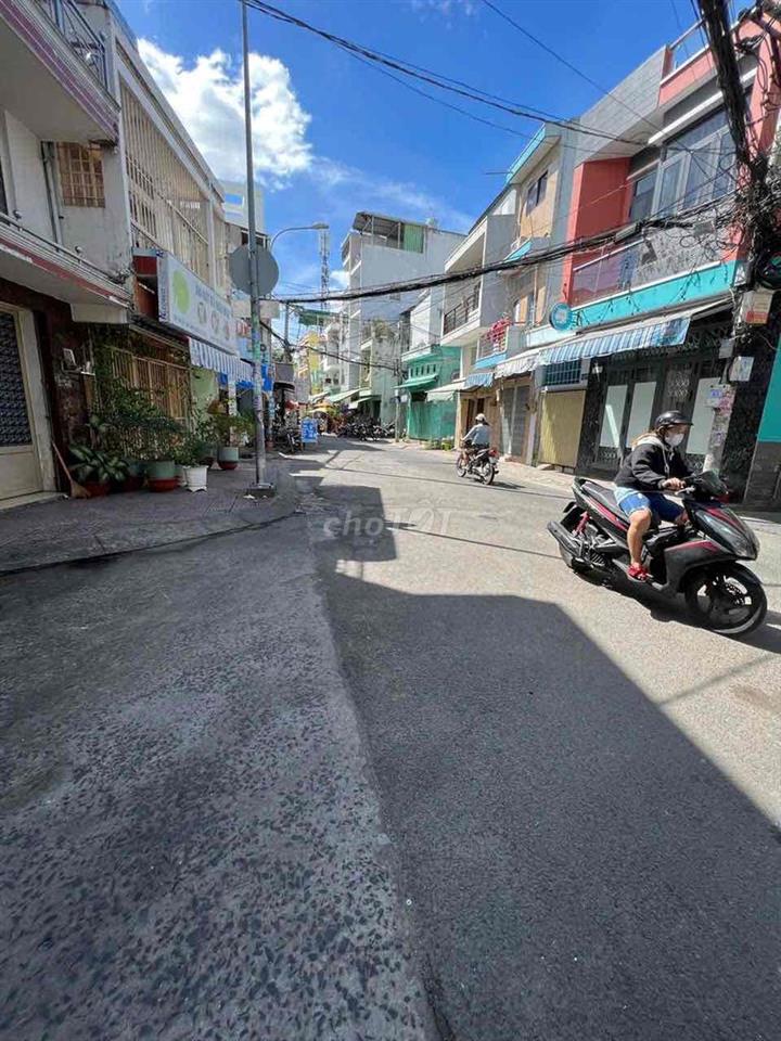 MT HẺM XE HƠI 8M GẦN CHỢ BÌNH THỚI