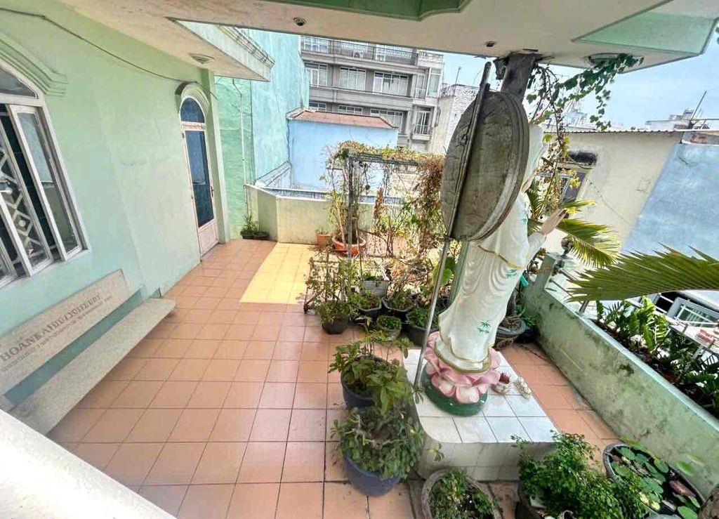 NHÀ HIẾM QUẬN 11 - KHU VỰC TIỆN ÍCH ĐẦY ĐỦ