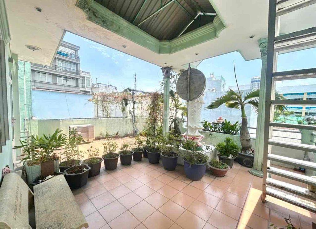 NHÀ HIẾM QUẬN 11 - KHU VỰC TIỆN ÍCH ĐẦY ĐỦ