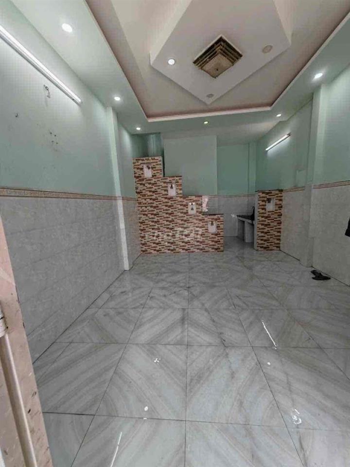 Nhà Sát Đầm Sen- Lạc Long Quân- Hẻm Xe Hơi