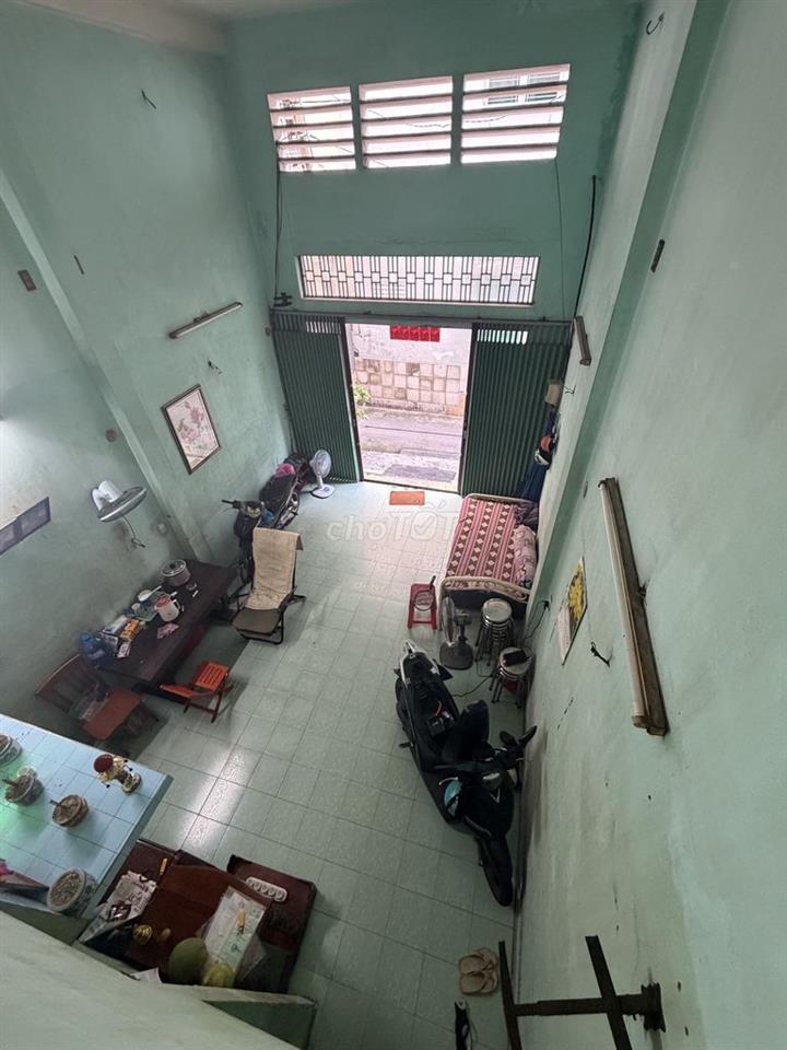 Cần bán nhà q10