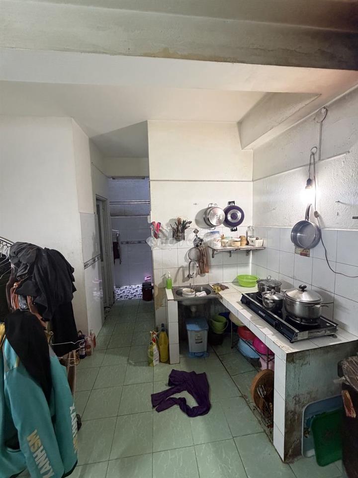 Cần bán nhà q10