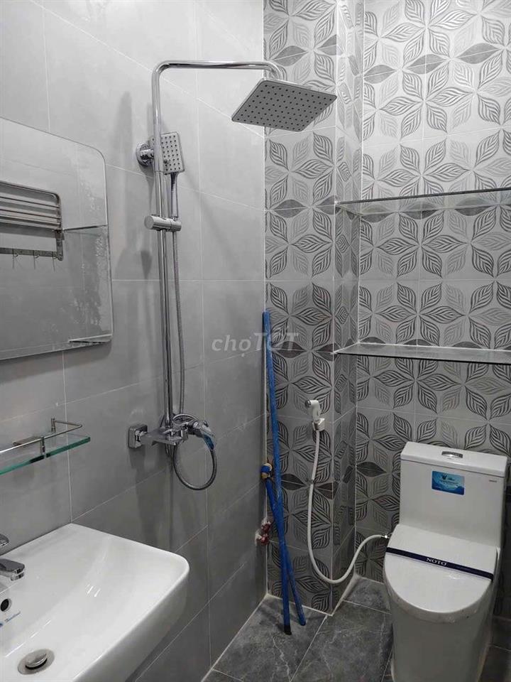 Nhà 5 tầng hẻm Nguyễn Tiểu La Quận 10 TpHCM