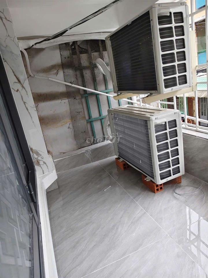 Tầng trệt mặt tiền chung cư Cây Mai Quận 11 TpHCM