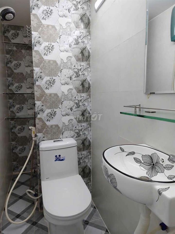 Tầng trệt mặt tiền chung cư Cây Mai Quận 11 TpHCM