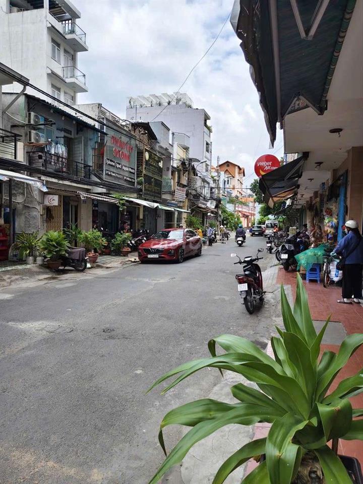 Tầng trệt mặt tiền chung cư Cây Mai Quận 11 TpHCM