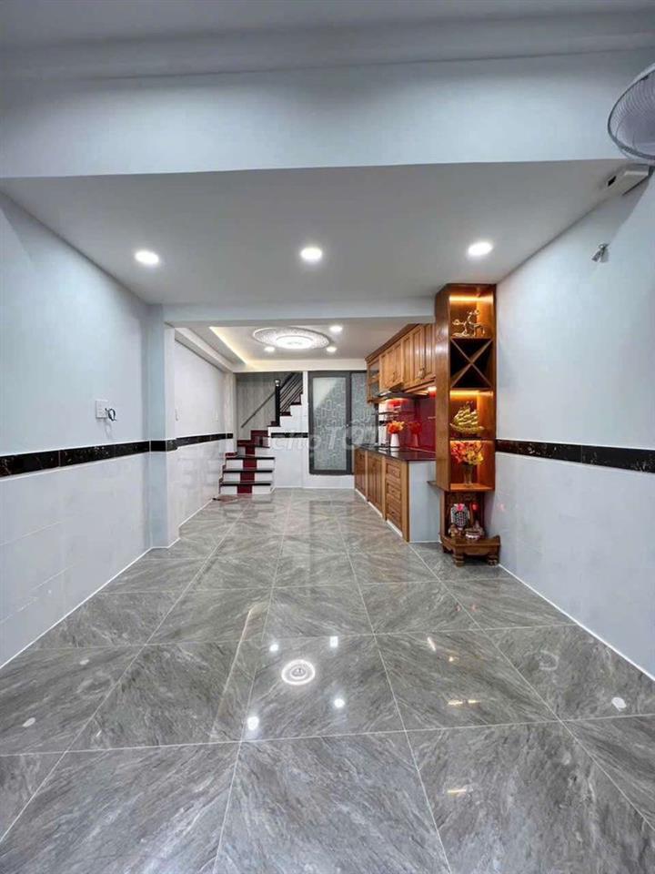 Nhà hẻm 341 Lạc Long Quân, Phường 5 Quận 11 TpHCM