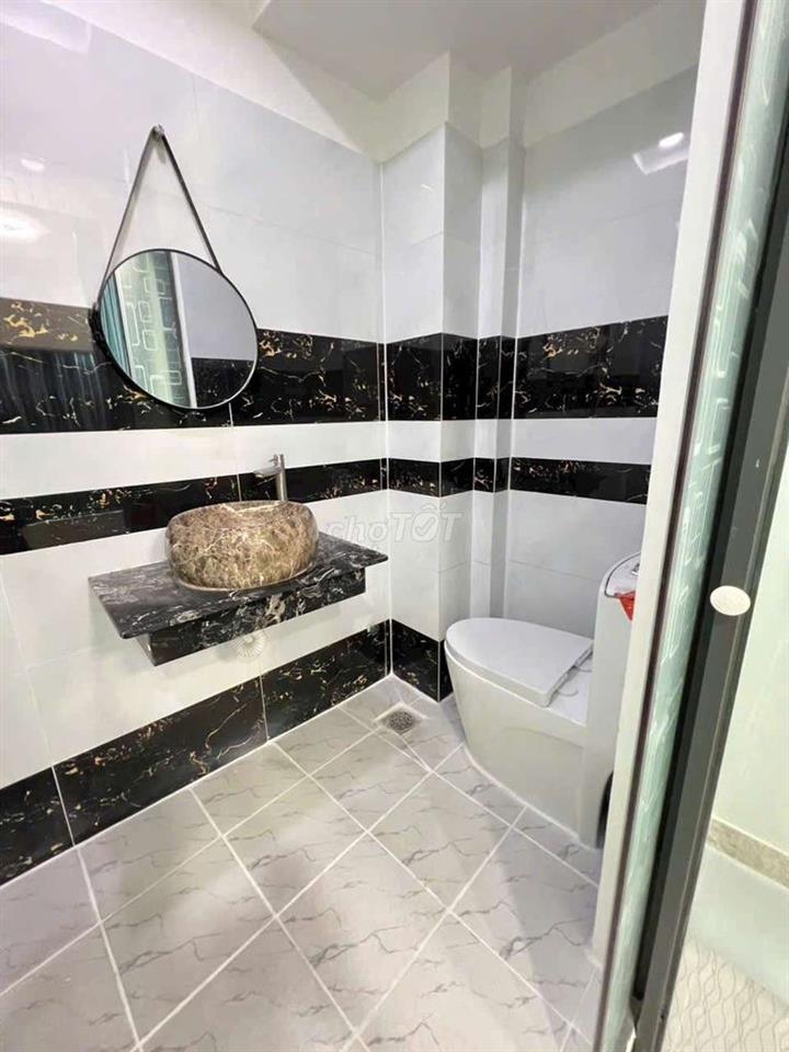 Nhà hẻm 341 Lạc Long Quân, Phường 5 Quận 11 TpHCM