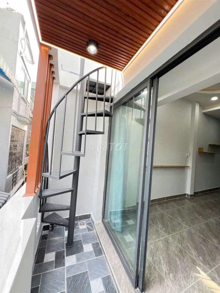 Nhà hẻm 341 Lạc Long Quân, Phường 5 Quận 11 TpHCM