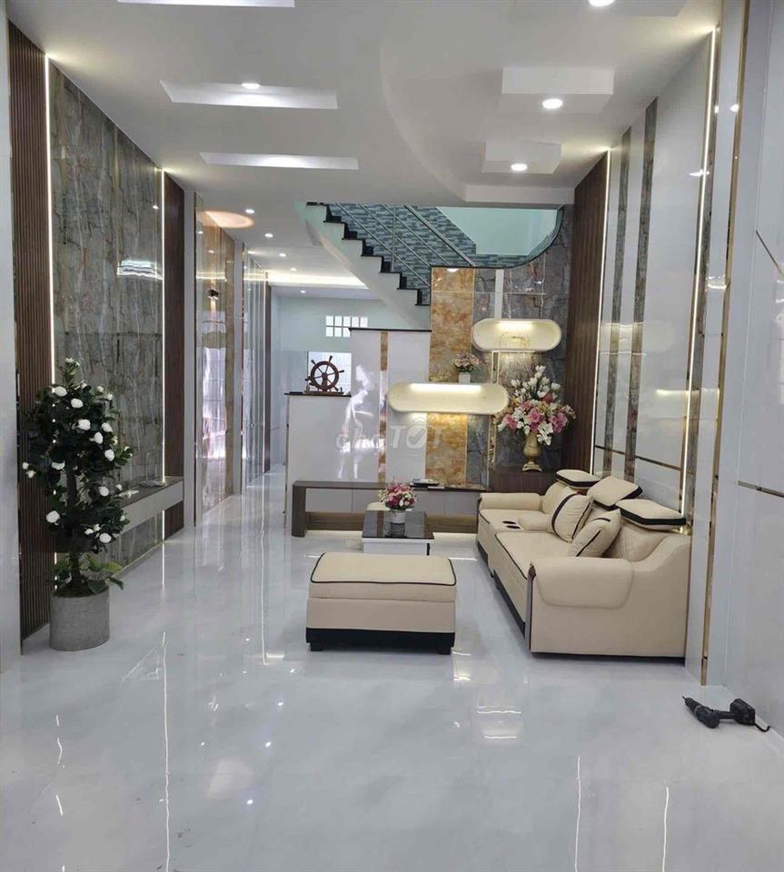 NHÀ ĐẸP TÂN PHÚ- OTÔ NGỦ TRONG NHÀ- NỞ HẬU TÀI LỘC - NGAY CHỢ TÂN HƯƠN