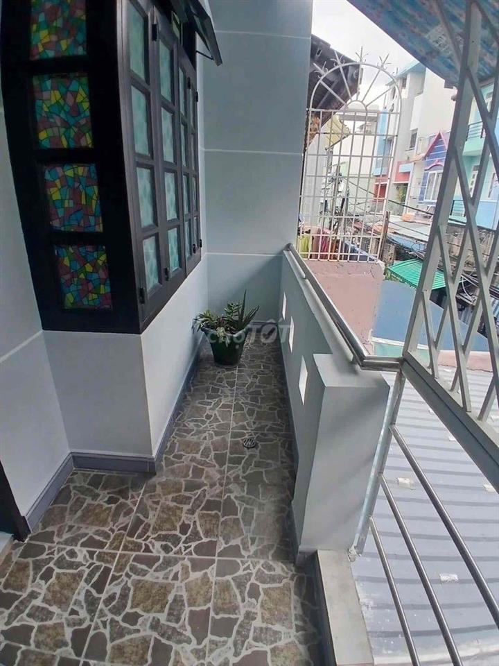 NHÀ ĐẸP TÂN PHÚ- OTÔ NGỦ TRONG NHÀ- NỞ HẬU TÀI LỘC - NGAY CHỢ TÂN HƯƠN