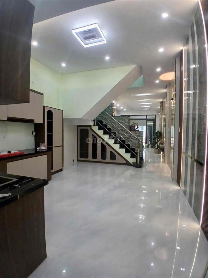 NHÀ ĐẸP TÂN PHÚ- OTÔ NGỦ TRONG NHÀ- NỞ HẬU TÀI LỘC - NGAY CHỢ TÂN HƯƠN