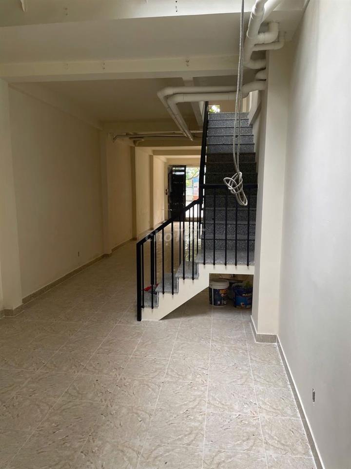 Hạ giá bán gấp MTKD Hòa Bình P.5 Quận 11, đối diện Đầm Sen.
