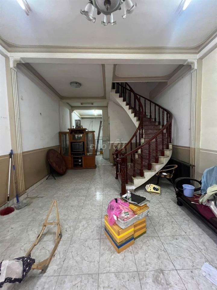BÁN GẤP NHÀ HẺM 565/96 NGUYỄN TRÃI, P.7, QUẬN 5