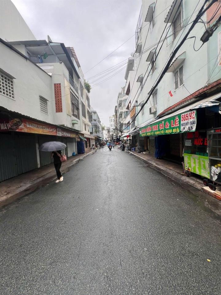 BÁN GẤP NHÀ HẺM 565/96 NGUYỄN TRÃI, P.7, QUẬN 5