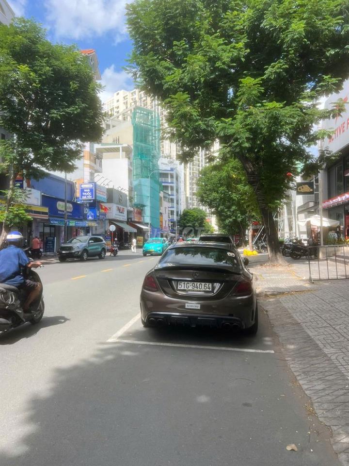 CHO THUÊ NHÀ NGUYÊN CĂN  MT 438 CAO THẮNG, P.12 QUẬN 10