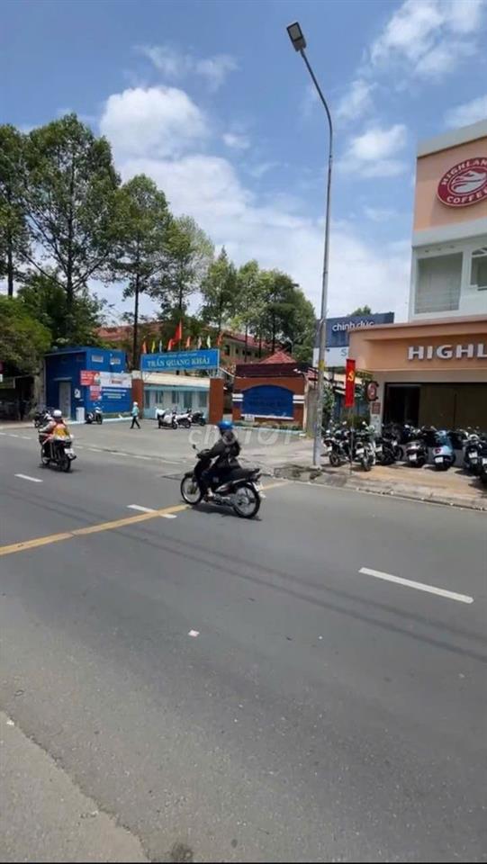 Bán Gấp Mặt Tiền Kinh Doanh Lạc Long Quân P.5 Quận 11