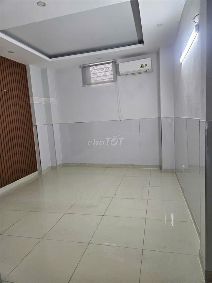 BÁN GẤP NHÀ MẶT TIỀN KINH DOANH LẠC LONG QUÂN  TÂN BÌNH