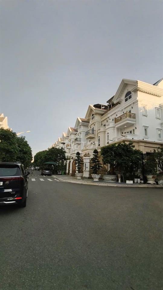 BÁN GẤP BIỆT THỰ ĐẲNG CẤP  2 MT ĐƯỜNG  CITYLAND PARK HILLS,