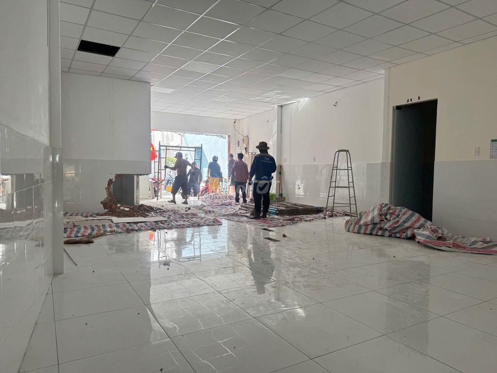33TỶ SỞ HỮU NGAY NHÀ  2 MT LẠC LONG QUÂN,  DÒNG TIỀN 80TR/THÁNG
