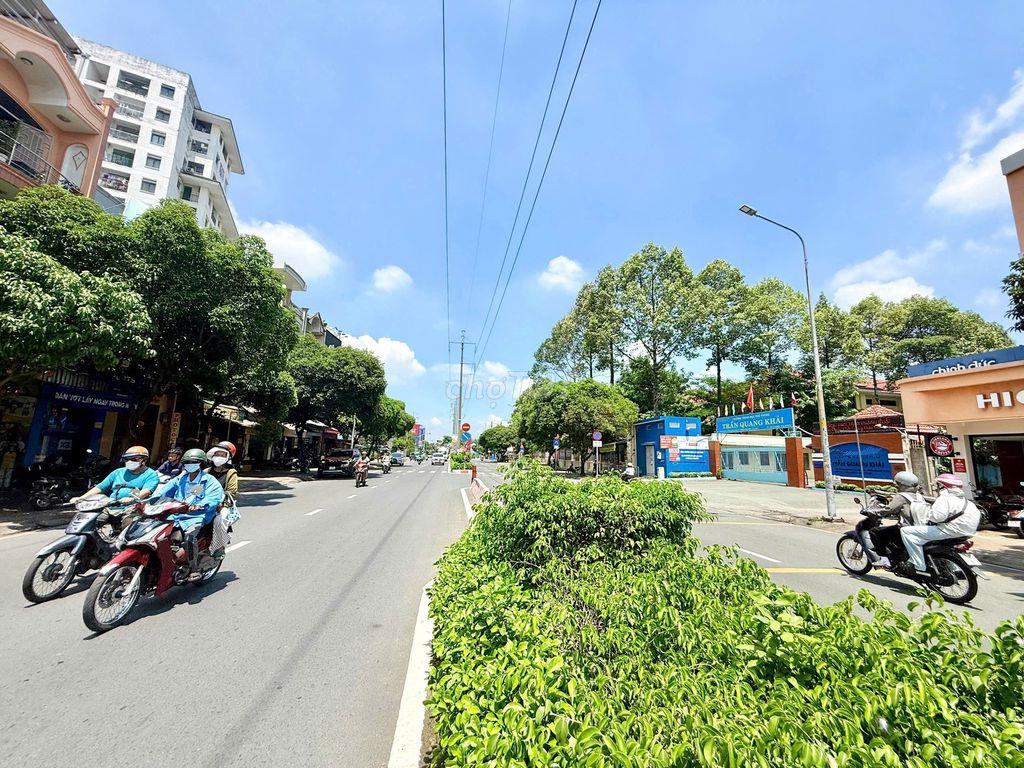 Khách Hàng Cần Bán Gấp Nhà 2 MT Lạc Long Quân P.5 Quận 11