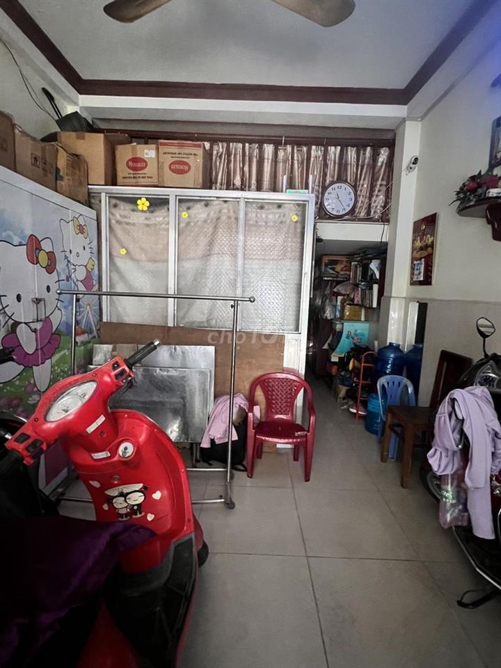 Bán nhà hẻm lớn đường Lê Hồng Phong P1