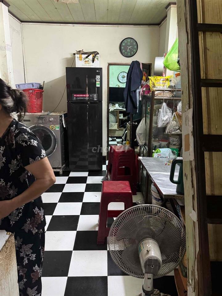 Cần bán nhà Quận 10